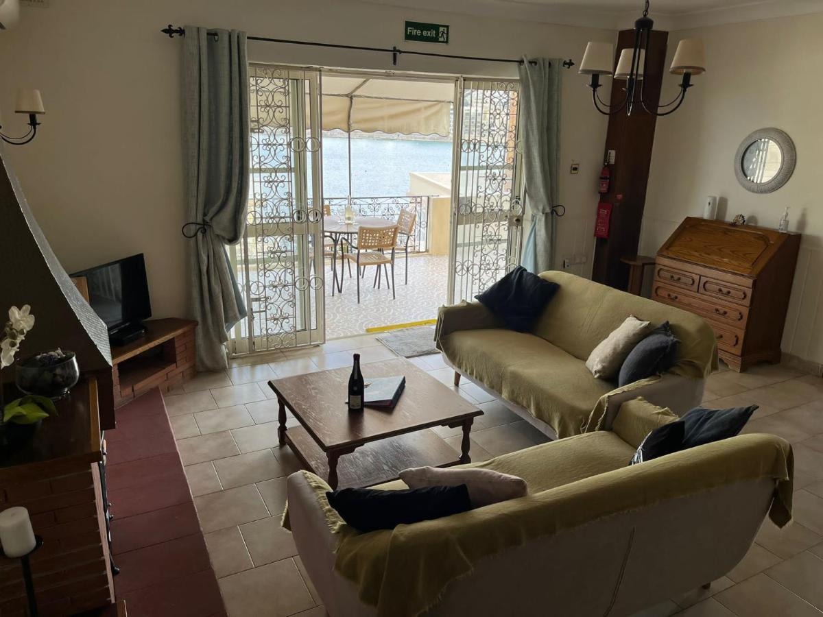 Groundfloor Apartment By The Sea, Fabulous Views St. Paul's Bay Exterior photo